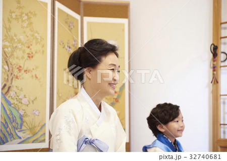 祝日 上半身 説 32740681