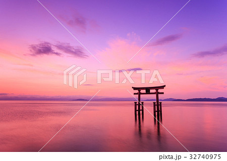 琵琶湖 朝焼け 琵琶湖 朝焼け 32740975