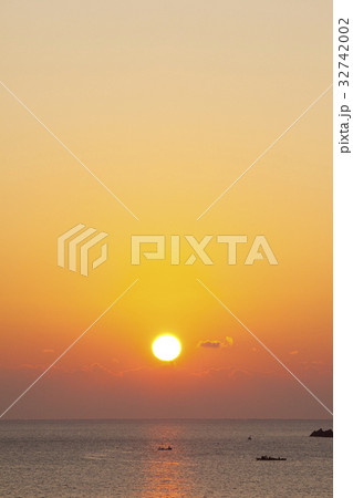海と朝日 32742002