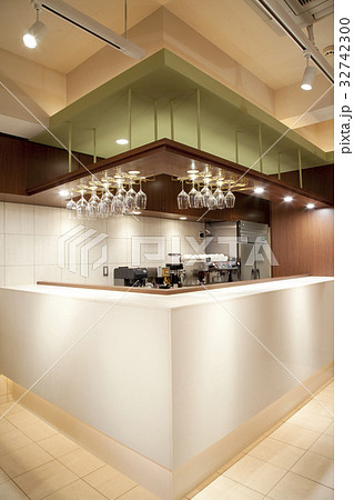 飲食店のオシャレなカウンターの写真素材 飲食店のオシャレなカウンターの写真素材