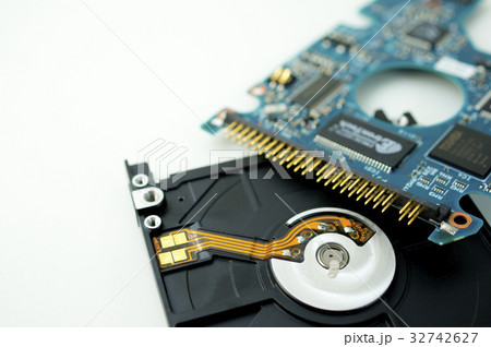 SATAとハードディスク 32742627