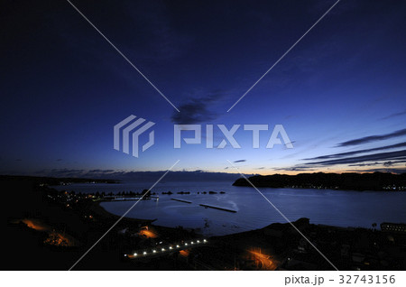 真冬の夜明け前 真冬の夜明け前 32743156