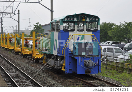 JR鶴岡駅にて 保守点検作業車 JR鶴岡駅にて 保守点検作業車 32743251
