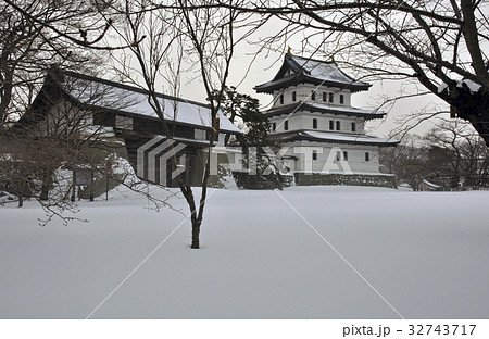 厳冬の松前・松前城天守閣 32743717