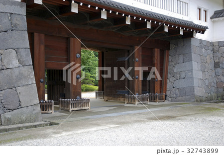 山形城跡・二の丸東大手門 32743899