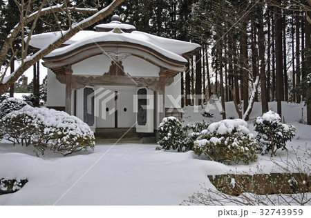 厳冬の松前・曹洞宗　法幢寺　御霊屋 32743959