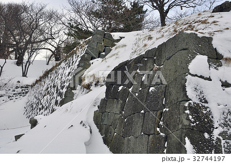 厳冬の松前・松前城　城壁 32744197