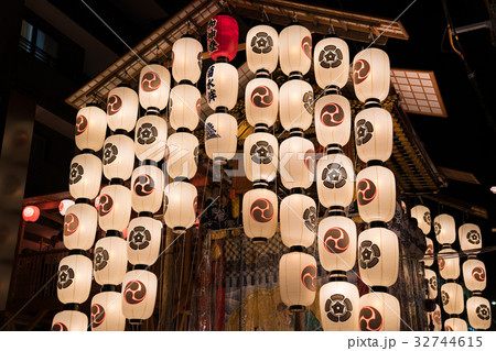京都　祇園祭　宵山　菊水鉾 32744615
