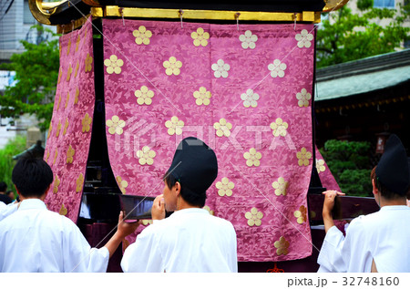 大阪　天神祭の風景 32748160