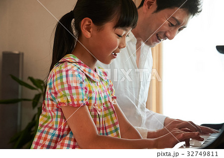 ピアノレッスン 親子 ピアノレッスン 親子 32749811