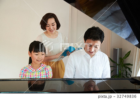 ピアノレッスン 親子 ピアノレッスン 親子 32749836