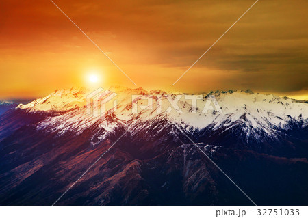 landscape sun rising sky over snowcaped mountain 32751033