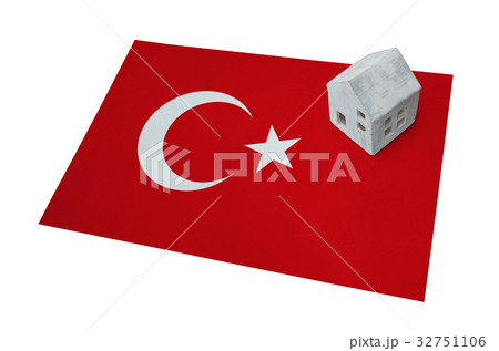 Small house on a flag - Turkey Small house on a flag - Turkey 32751106
