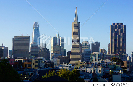 アメリカ カリフォルニア州 サンフランシスコのダウンタウンの風景 アメリカ カリフォルニア州 サンフランシスコのダウンタウンの風景 32754972