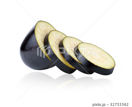 Eggplant slices isolated on white background 32755562