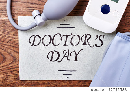 Electronic medical tonometer and card. 32755588