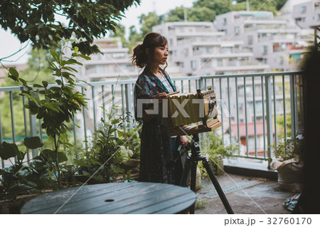 Photographer 32760170