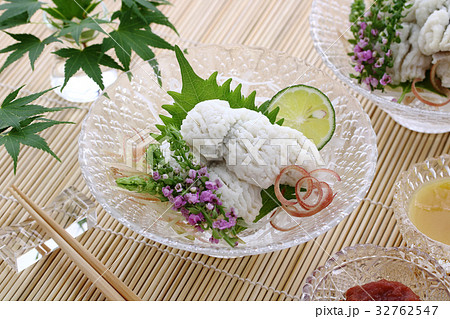 鱧の湯引き 鱧の湯引き 32762547