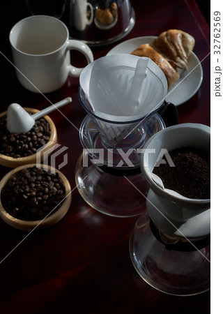 コーヒーを入れる準備 コーヒーを入れる準備 32762569