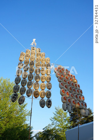 竿灯祭りの提灯 32764431