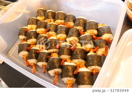 おにぎり 32765049