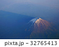 空から見た初夏の富士山 32765413