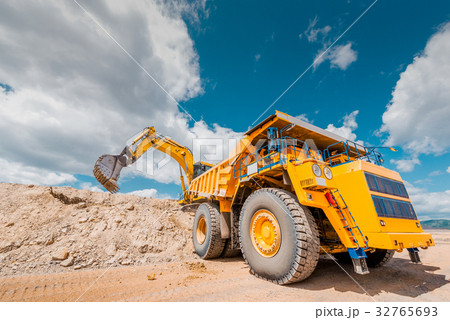 Coal mining in open pit Coal mining in open pit 32765693