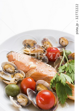 サーモンアクアパッツァ サーモンアクアパッツァ 32772222