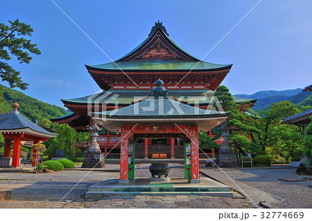 甲斐善光寺の本堂 32774669
