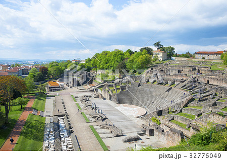 リヨンのローマ劇場 32776049