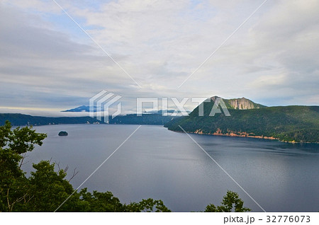 摩周湖(北海道川上郡弟子屈町) 摩周湖(北海道川上郡弟子屈町) 32776073