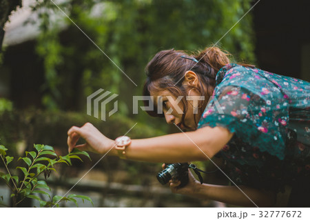 Photographer Photographer 32777672