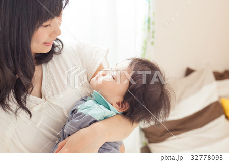 母親と子供 母親と子供 32778093