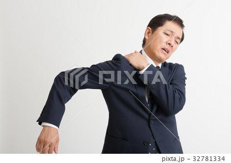 肩こりのビジネスマン 肩こりのビジネスマン 32781334