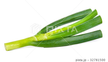 Green japanese onion isolated on white background 32781500