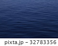 さざ波の海面 32783356
