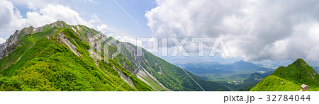 伯耆大山ユートピア、象ヶ鼻から見る大パノラマ展望！　※作品コメント欄に撮影位置情報有り 32784044