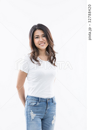 若い女性　ポートレート　外国人　ハーフ 32788420