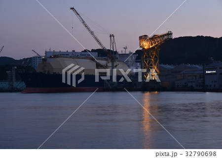 ジャイアント・カンチレバークレーン 32790698