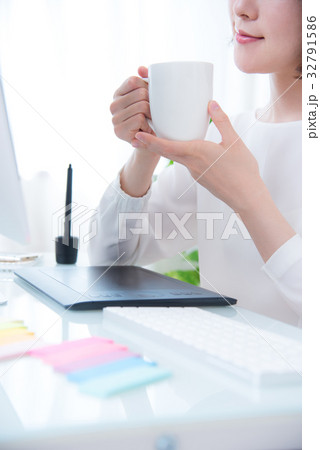 ビジネス デスク デザイン ビジネス デスク デザイン 32791586