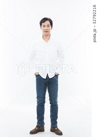 ミドル　男性 32792216