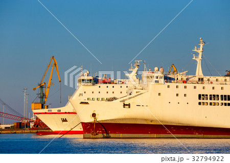 ship in the sea port of Heraklion on Crete, Greece ship in the sea port of Heraklion on Crete, Greece 32794922