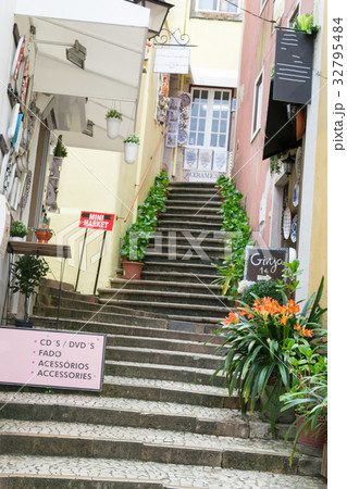 Walking around in Sintra (Portugal) 32795484