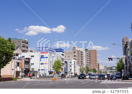 名古屋市千種区　広小路通り　都市風景　本山交差点 32797355