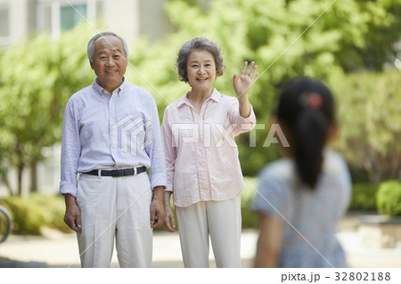 60代 子供 韓国人 32802188