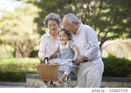 60代 子供 韓国人 32802230