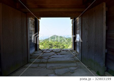 鬼ノ城　西門（岡山県総社市） 32803199
