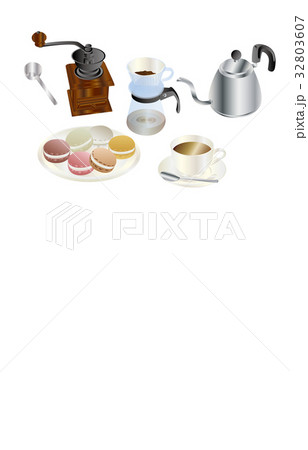 今日のスイーツコーヒーとマカロン 32803607