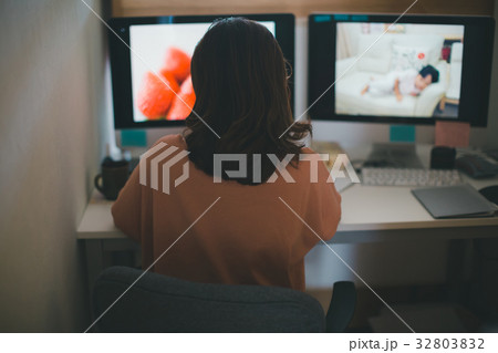 housewife housewife 32803832