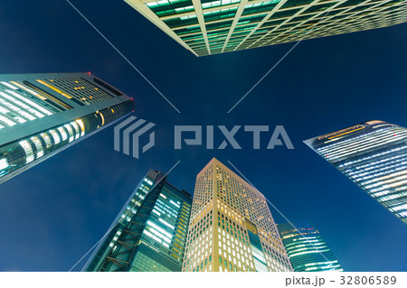 Skyscraper view at night. 32806589